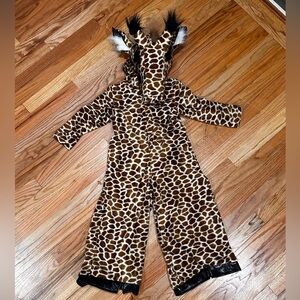 5T plush soft Halloween giraffe costume NWT - great for cold weather
